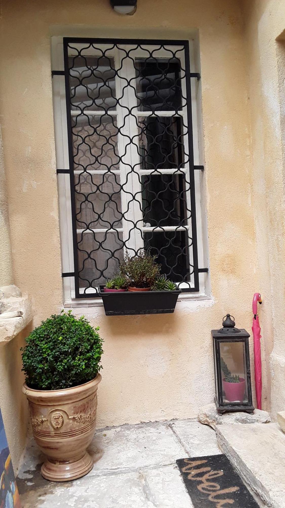 Le Clos Du Rouet Tarascon Ngoại thất bức ảnh