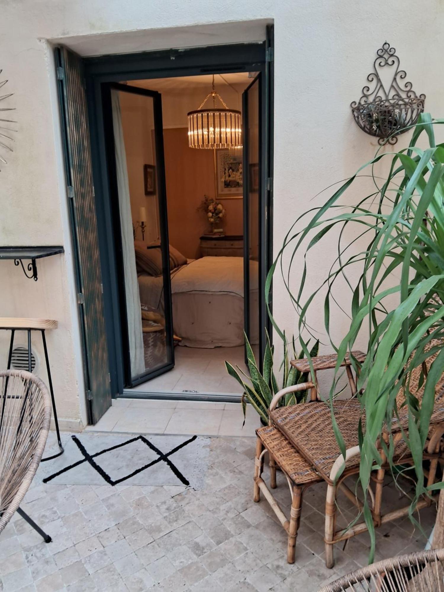 Le Clos Du Rouet Tarascon Ngoại thất bức ảnh