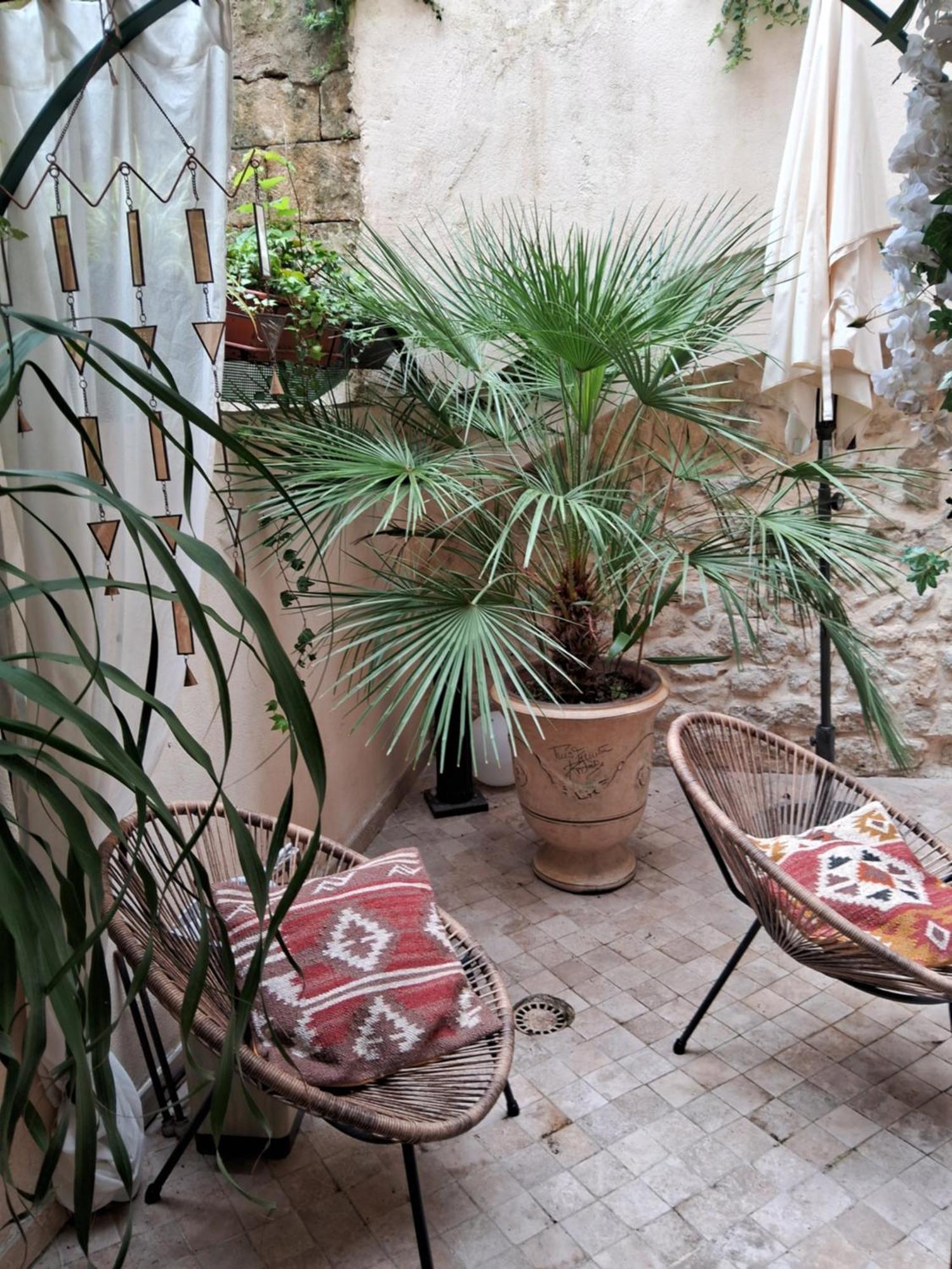 Le Clos Du Rouet Tarascon Ngoại thất bức ảnh